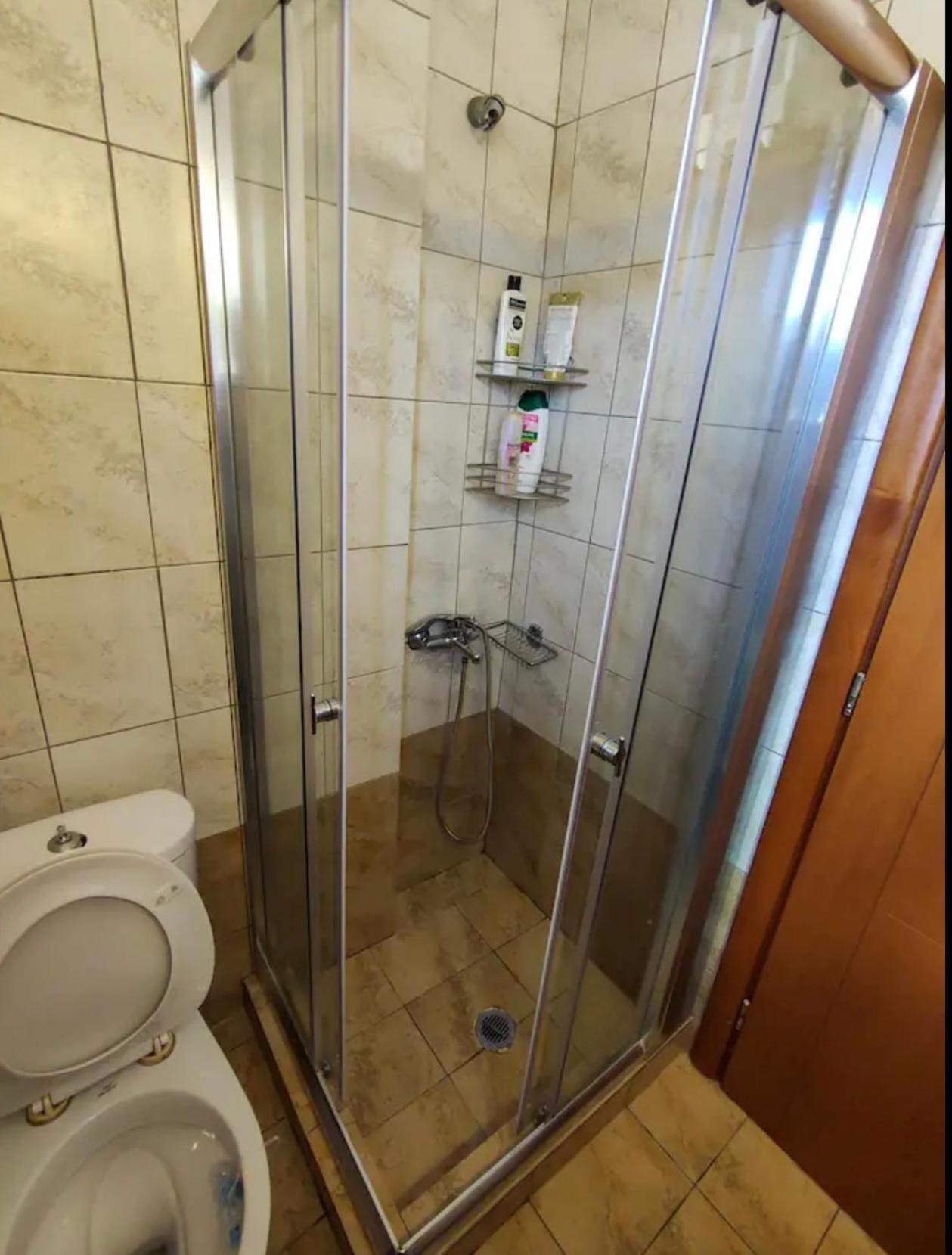 Eretria Homestay Exteriör bild
